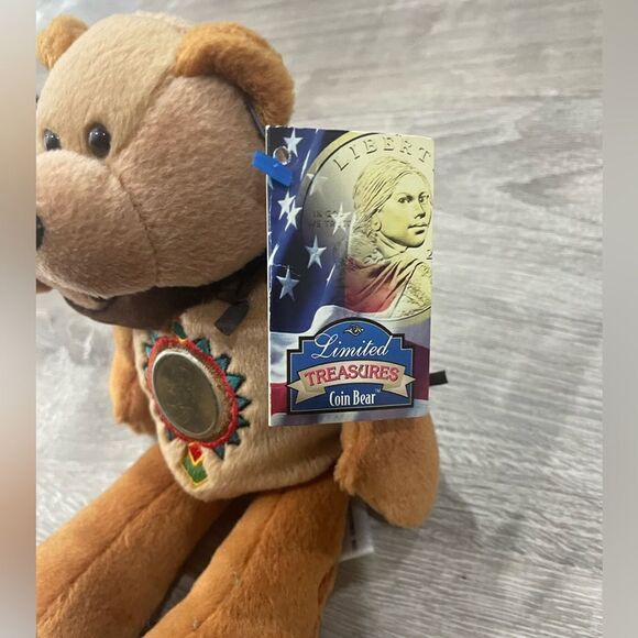Rare Limited Treasures Sacagawea And Pomp Coin Bear NWT - Picture 3 of 6